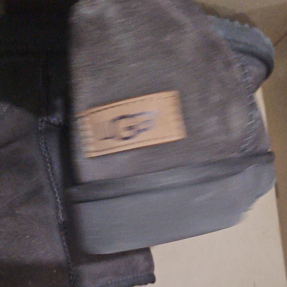 Ugg Classic Mini II Suede Women's Ankle Boots - Chestnut - USED. - Picture 8 of 9